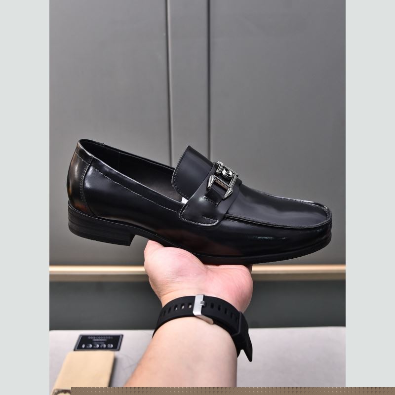 G*u*i leather shoes